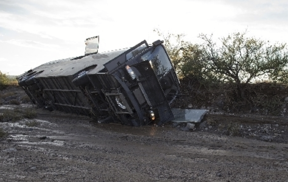 2013 flash flood swept tour but into desert