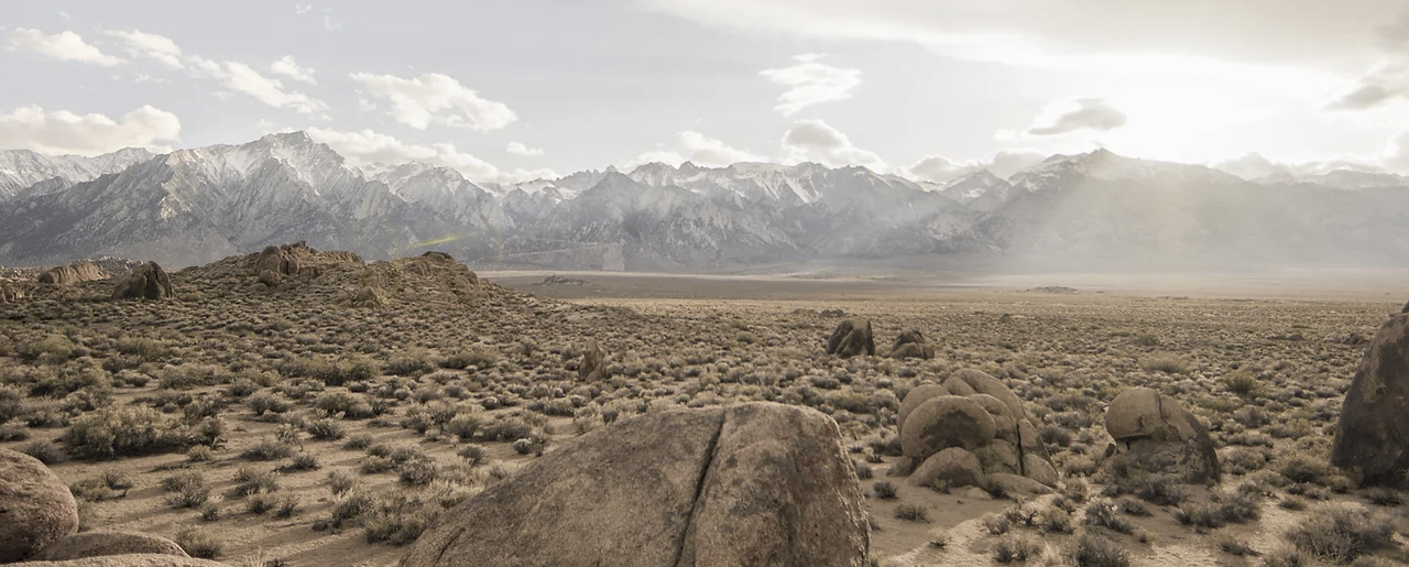 OUI Experiences – personalized guided off-road UTV tours in the Mohave Desert